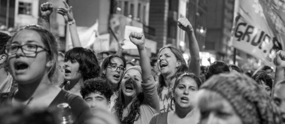 25-noviembre-marcha-mujeres-feminismo-uruguay-rebelarte-01