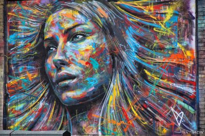 graffitis-de-mujeres-mujer-en-colores